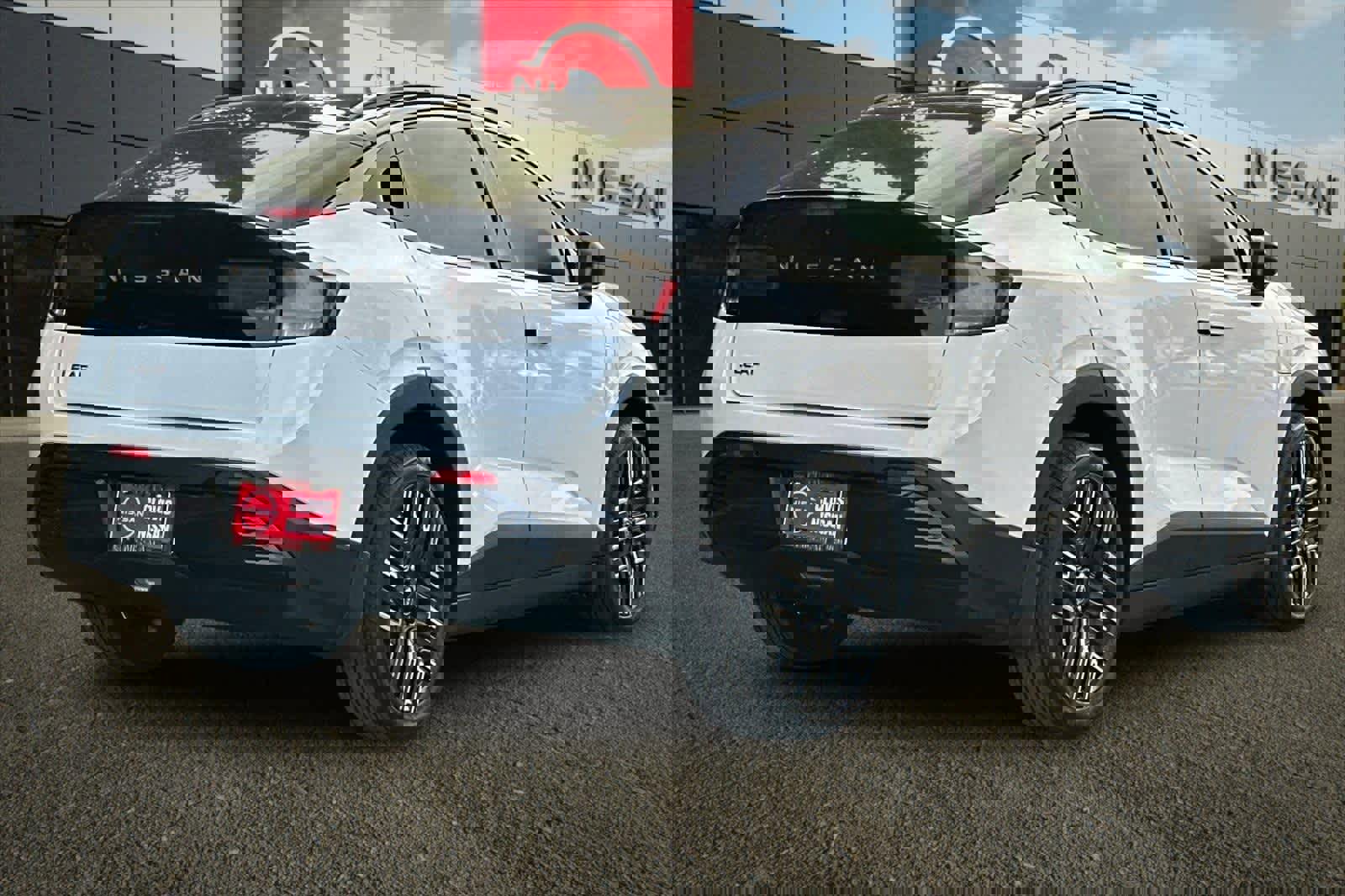 New 2026 Nissan Leaf Platinum+ w/ Cargo Package (Platinum+) video 3