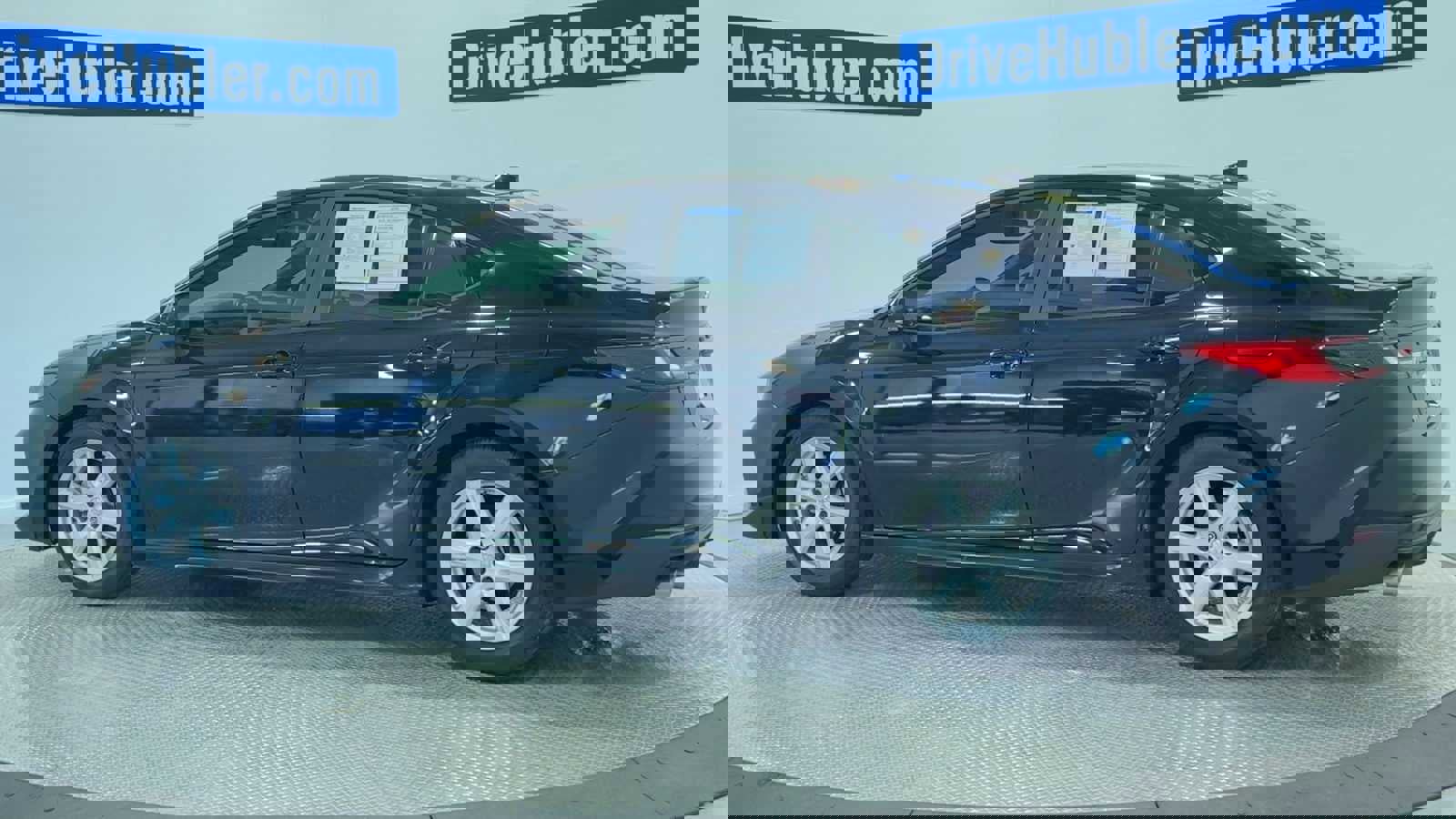 Used 2025 Toyota Camry SE w/ Convenience Package image 5