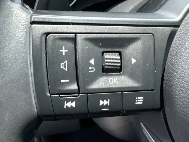 Certified 2025 Nissan Pathfinder SV AWD/4WD image 36