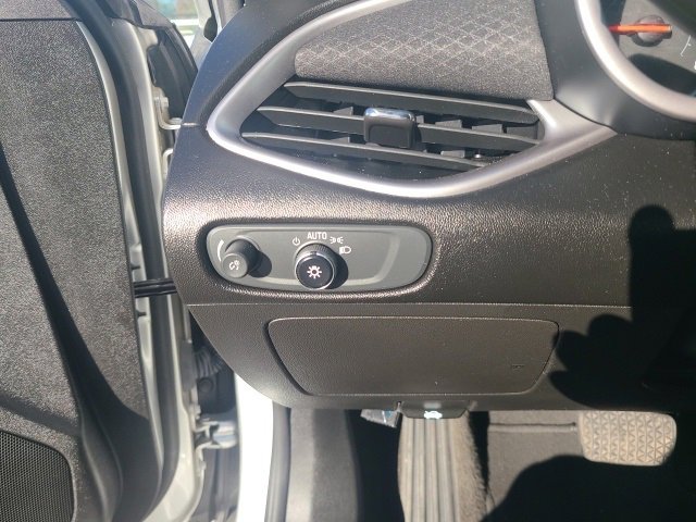 Used 2022 Chevrolet Malibu LT image 24