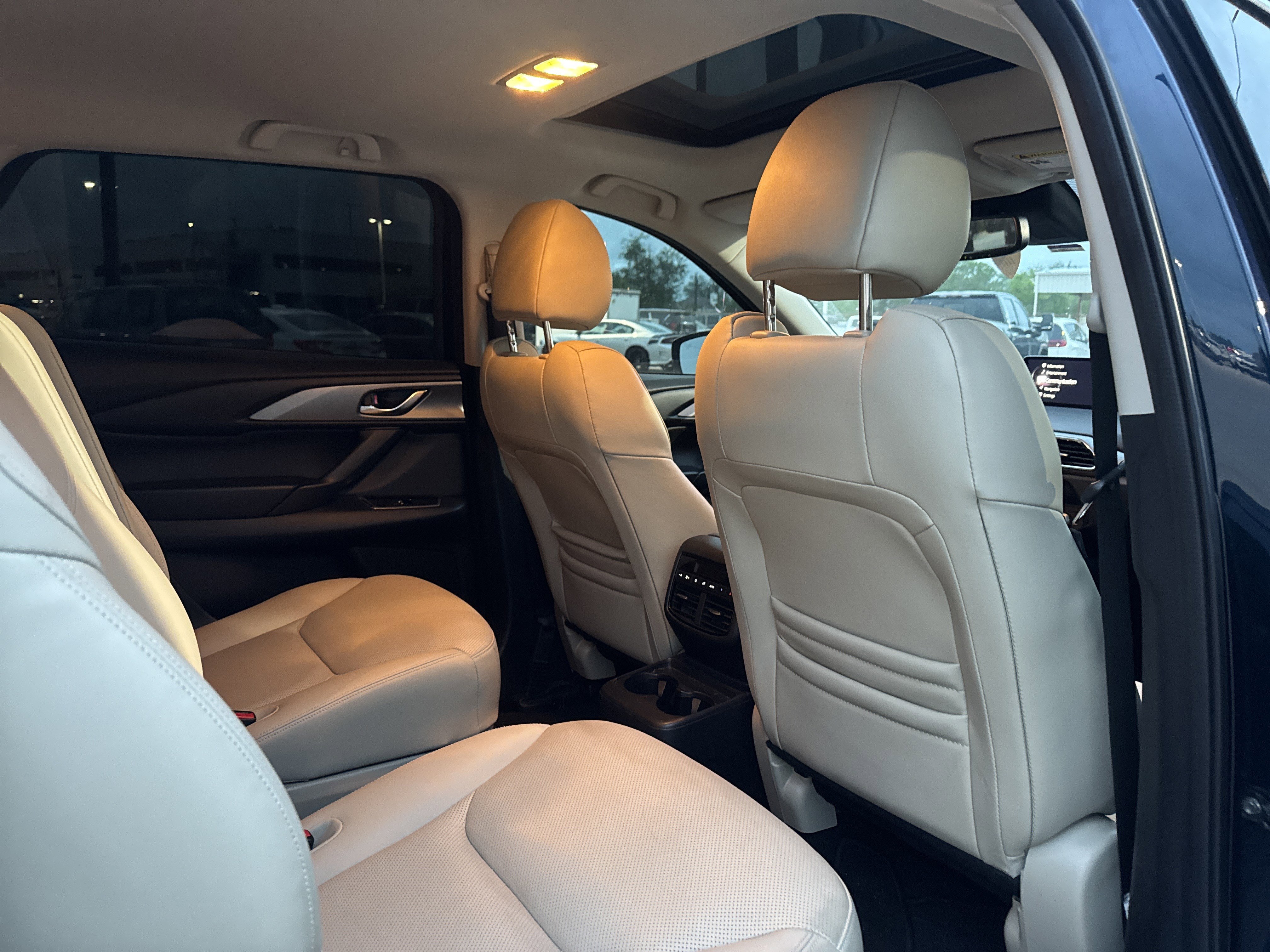 Used 2023 MAZDA CX-9 Touring image 15