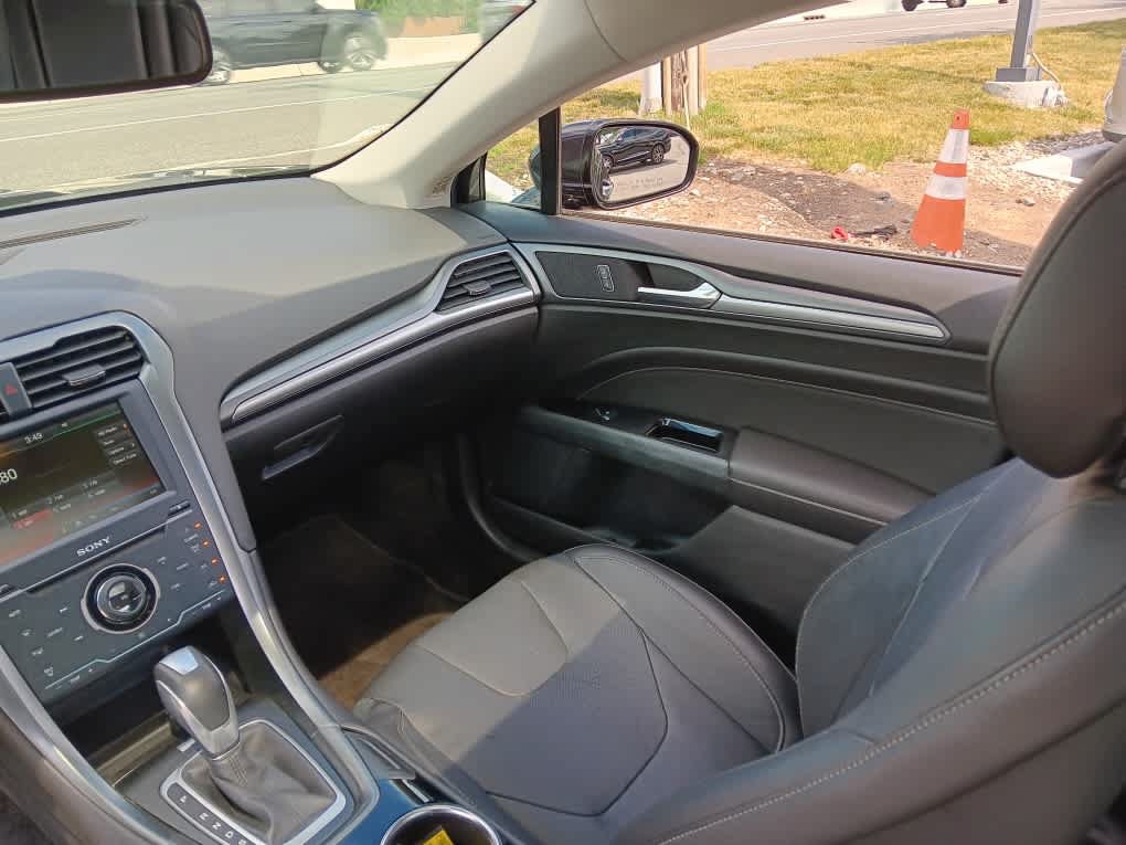 Used 2014 Ford Fusion Titanium FWD image 13