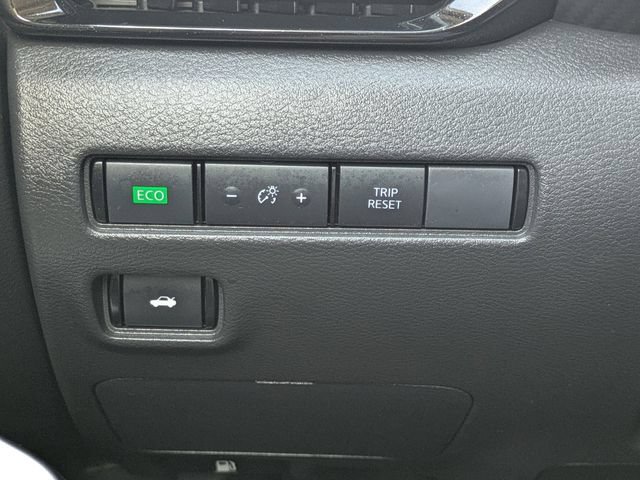 Used 2025 Nissan Sentra SR FWD image 24