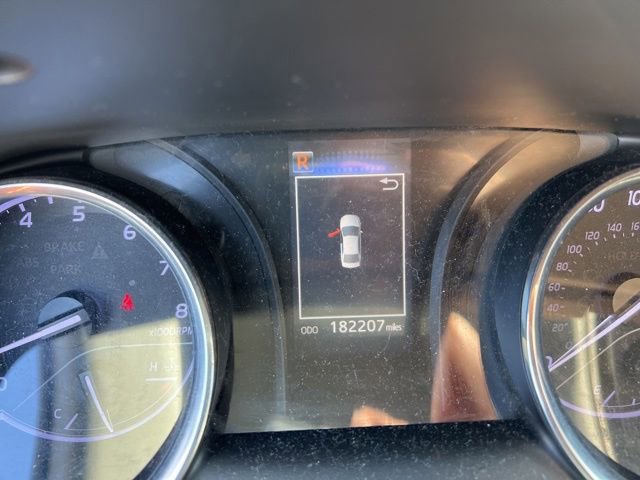 Used 2020 Toyota Camry L image 4