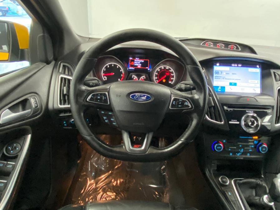 Used 2015 Ford Focus ST w/ Equipment Group 401A image 30