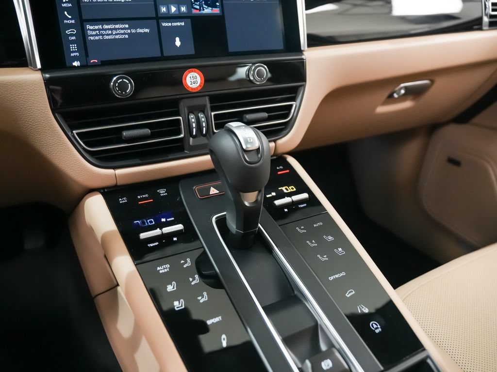 New 2026 Porsche Macan S AWD/4WD image 32