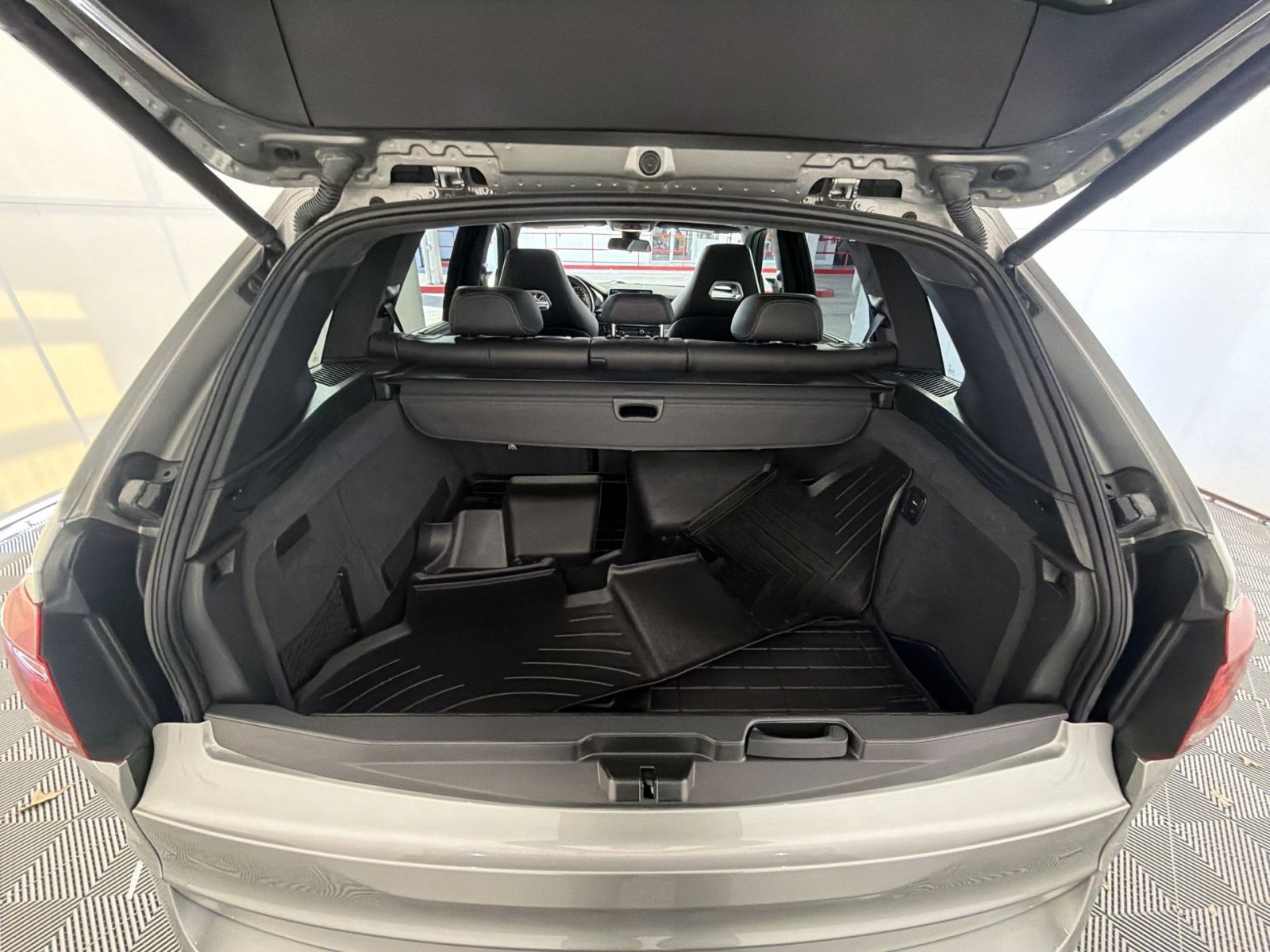 Used 2018 BMW X5 M Base image 26