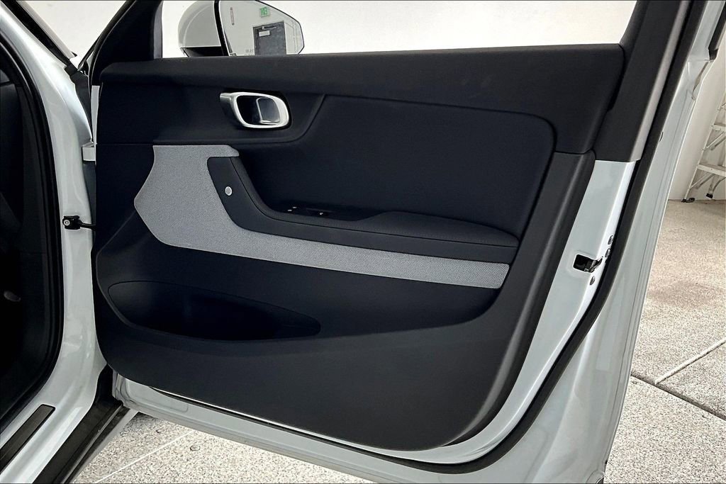 Used 2023 Polestar Polestar 2 w/ Pilot Pack image 25