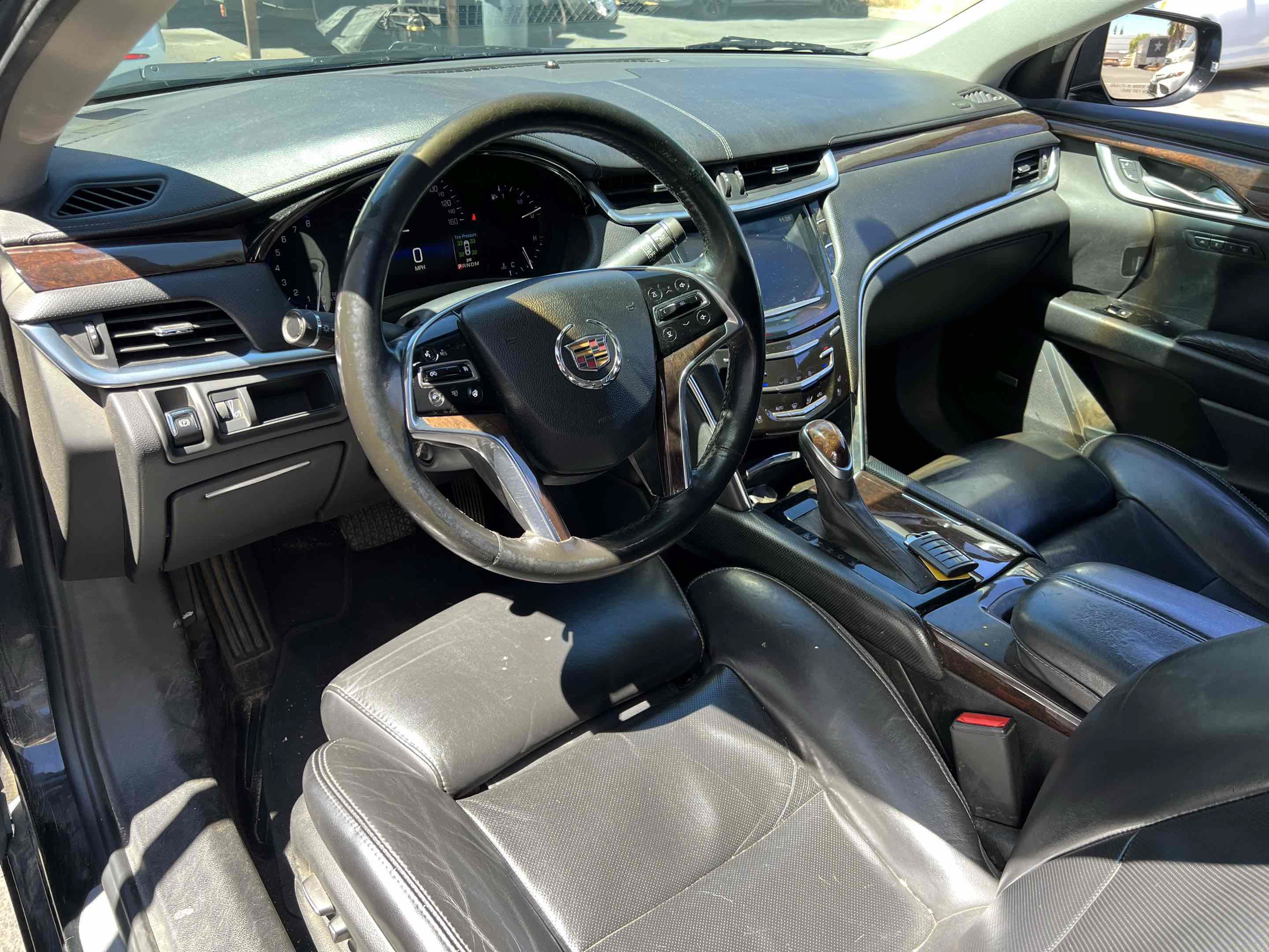 Used 2014 Cadillac XTS Luxury FWD image 3