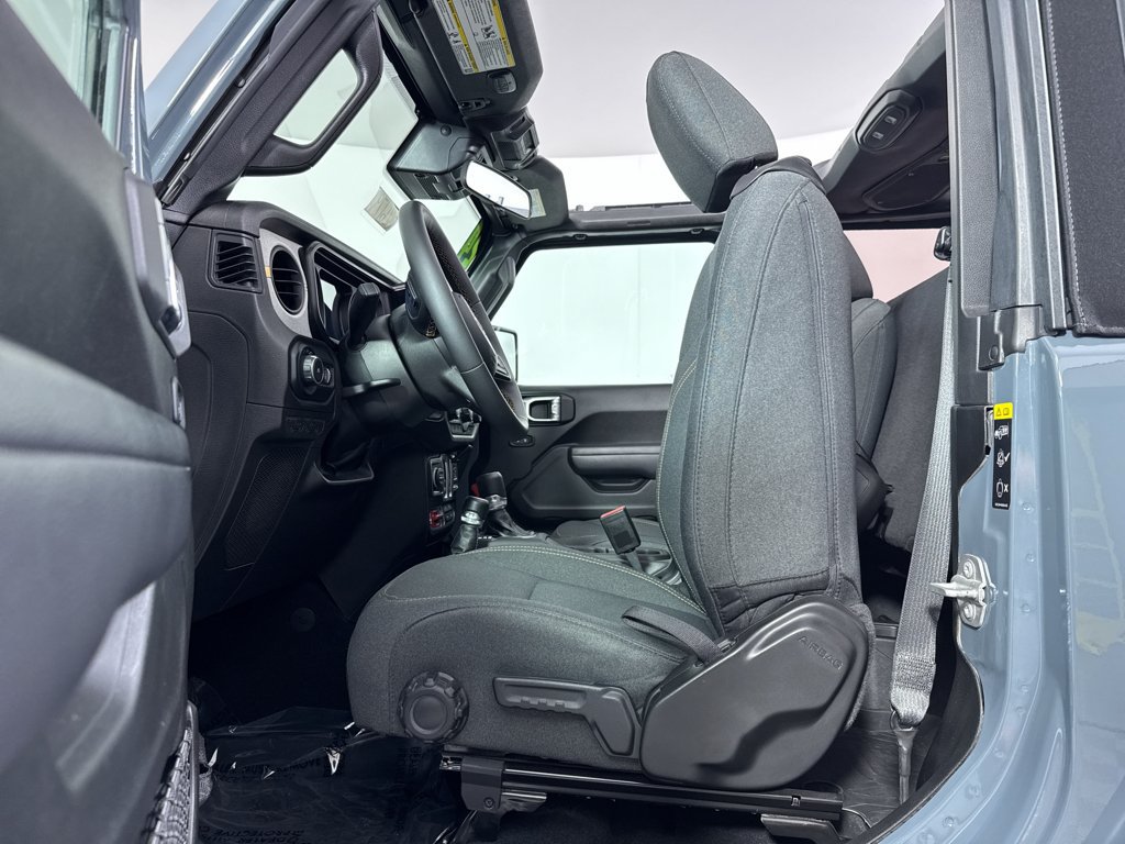 Used 2024 Jeep Wrangler Sport AWD/4WD image 7