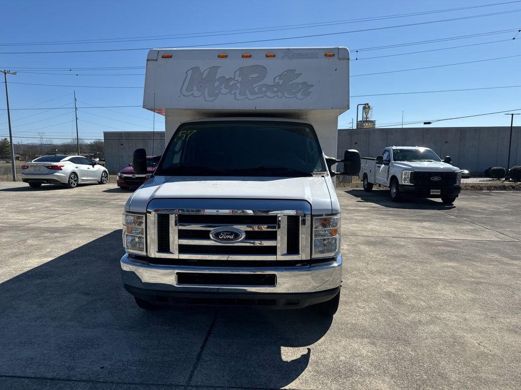 Used 2015 Ford E-350 and Econoline 350 Super Duty image 2