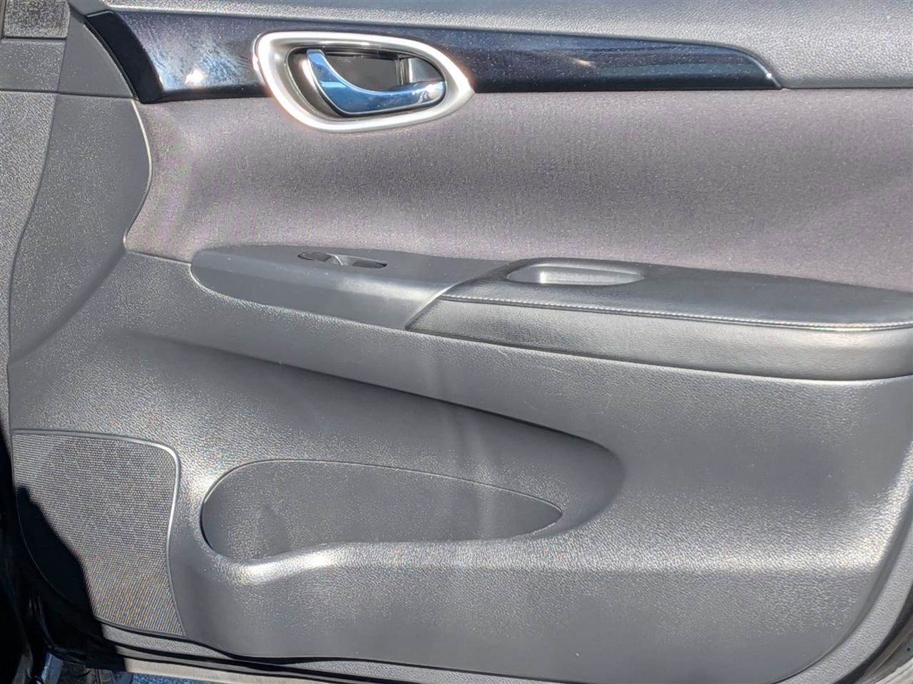 Used 2017 Nissan Sentra SV FWD image 28