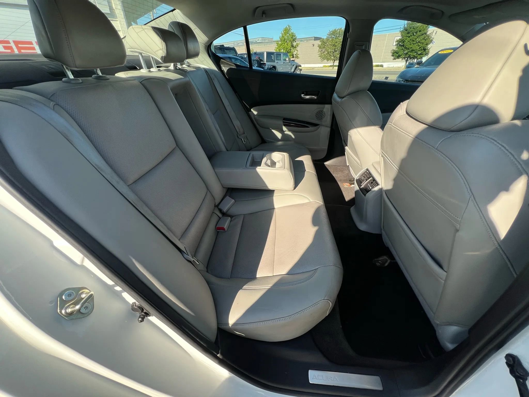 Used 2016 Acura TLX V6 SH-AWD w/ Technology Pkg image 37