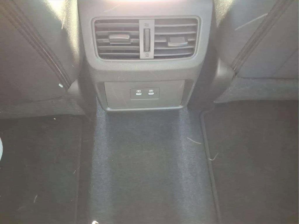 Used 2024 Nissan Rogue SV image 13