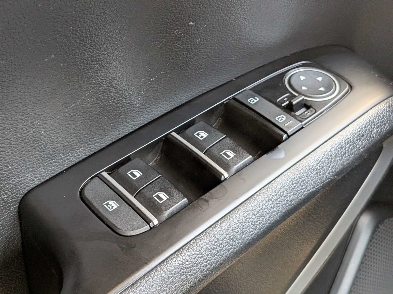 Used 2024 Kia Soul LX w/ Option Group 015 FWD image 26