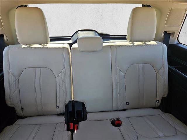 Used 2020 Ford Expedition Platinum image 19