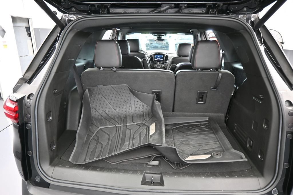 Used 2023 Chevrolet Traverse RS FWD image 49