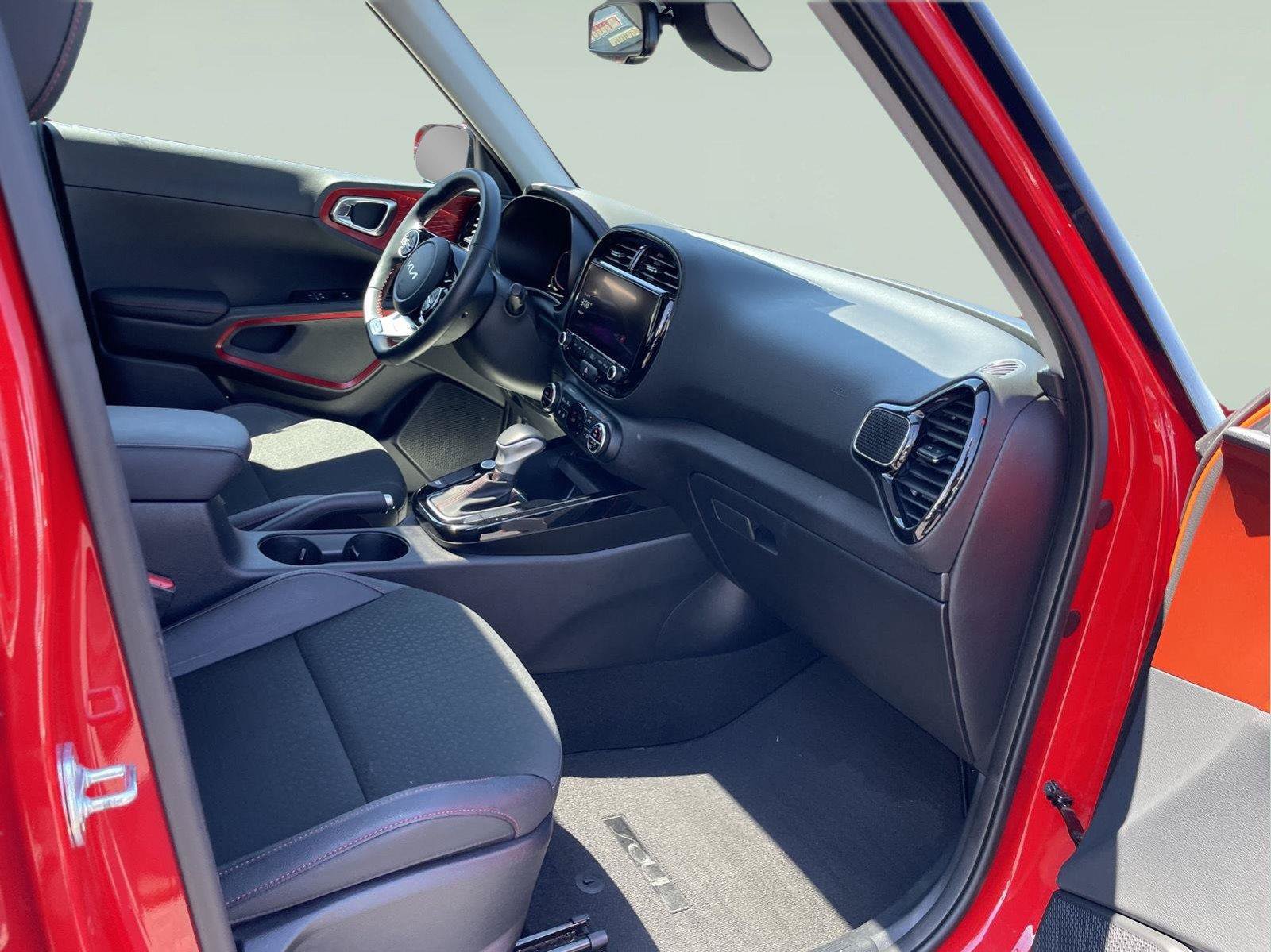 Used 2024 Kia Soul GT-Line FWD image 20
