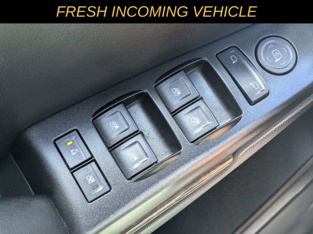 Used 2016 Chevrolet Suburban LS RWD image 16
