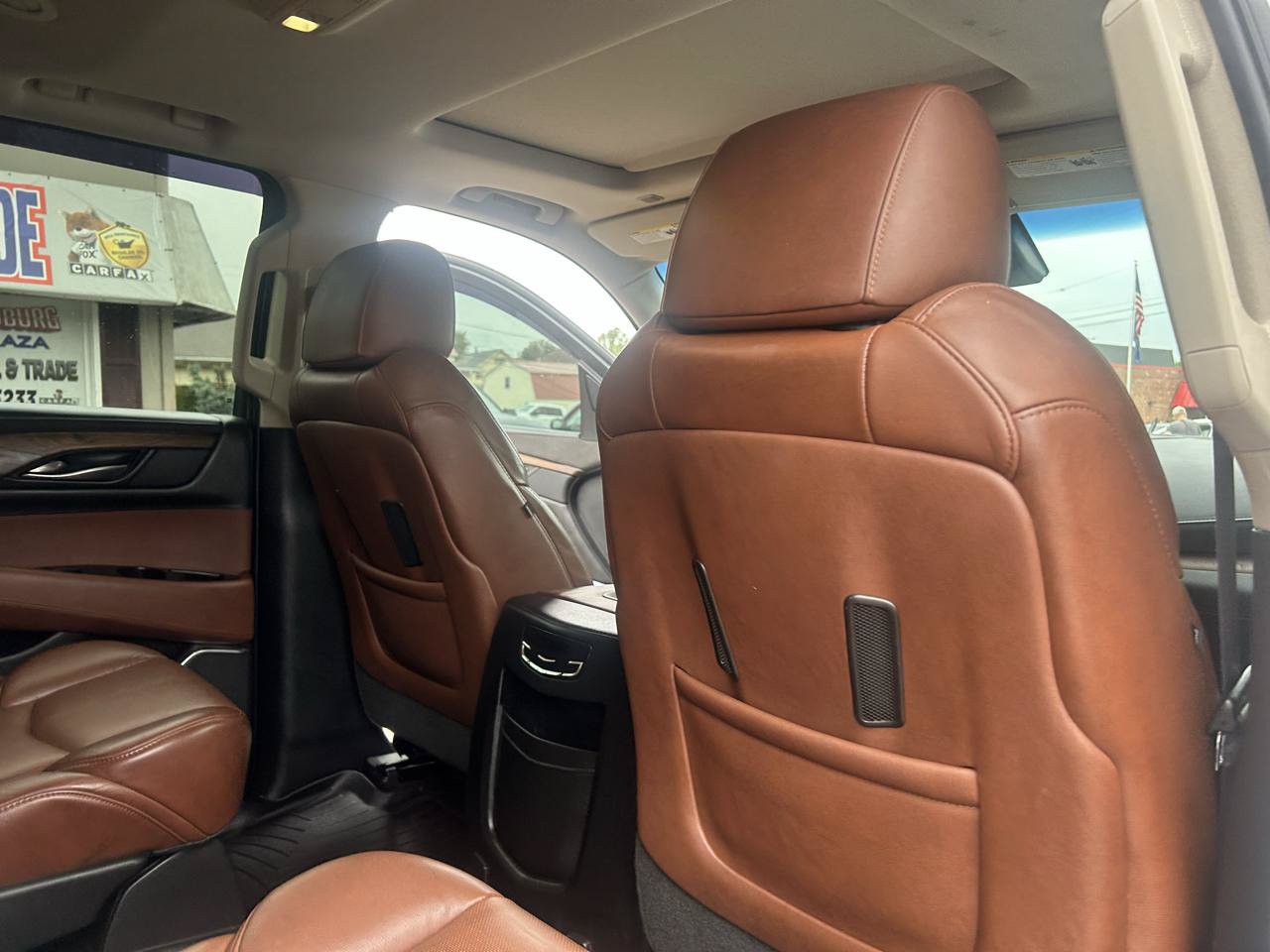 Used 2016 Cadillac Escalade Luxury AWD/4WD image 49