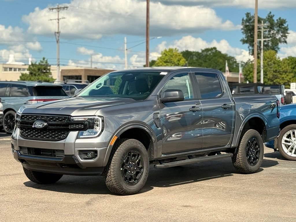 New 2026 Ford Ranger XLT w/ Black Appearance Package AWD/4WD image 40