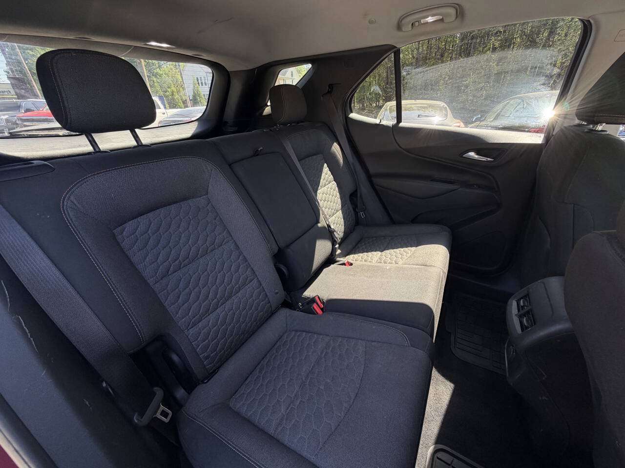 Used 2018 Chevrolet Equinox LT AWD/4WD image 24