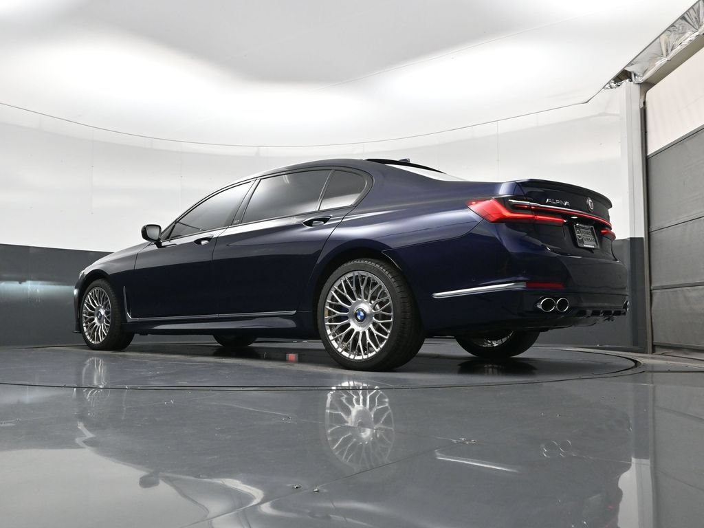 Used 2022 BMW ALPINA B7 xDrive AWD/4WD image 27