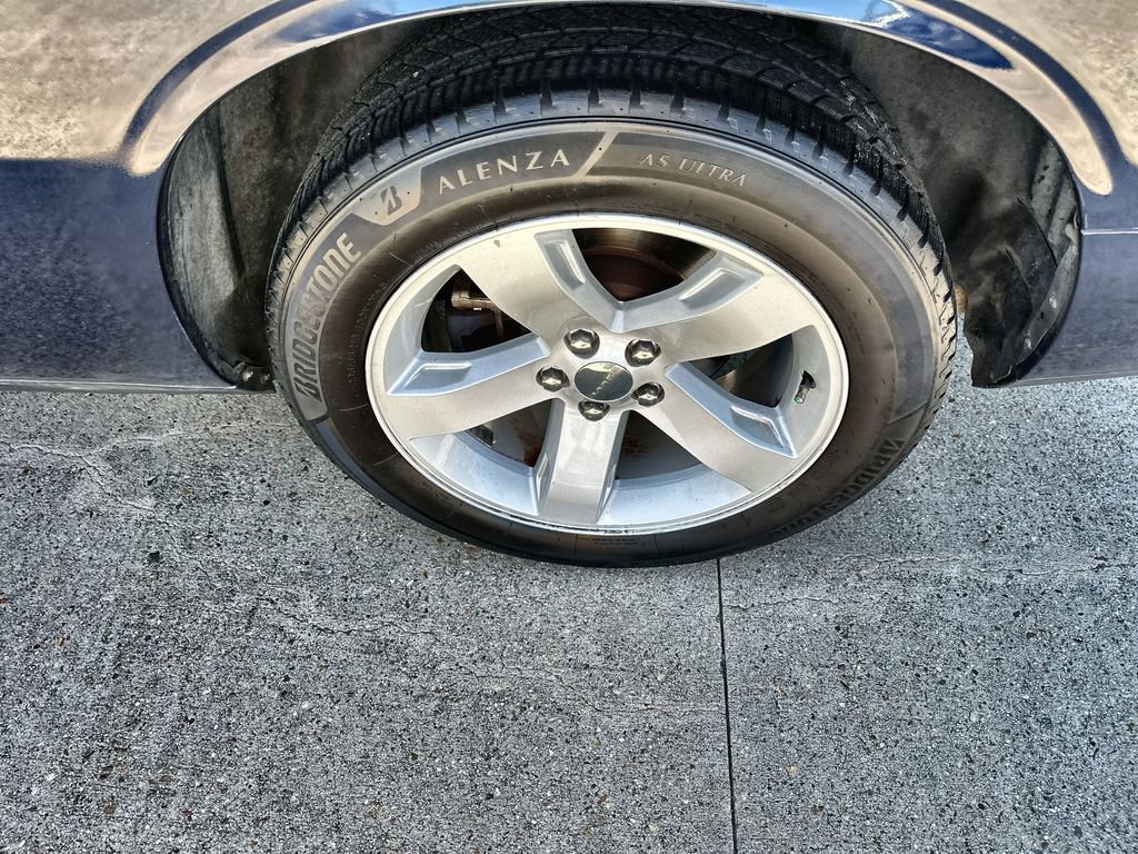 Used 2014 Dodge Challenger SXT image 12