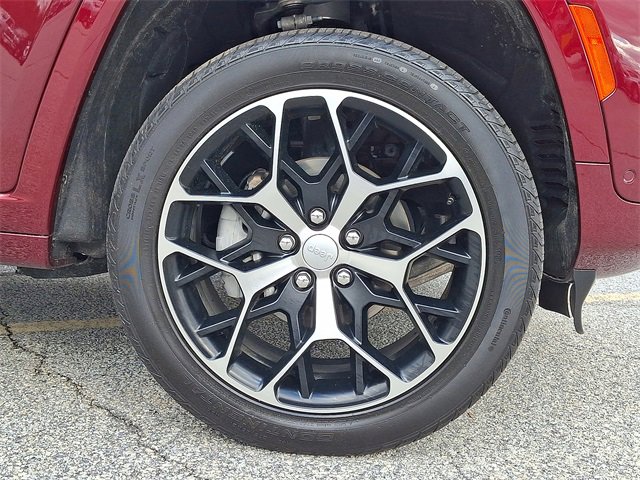 Certified 2025 Jeep Grand Cherokee Summit image 19