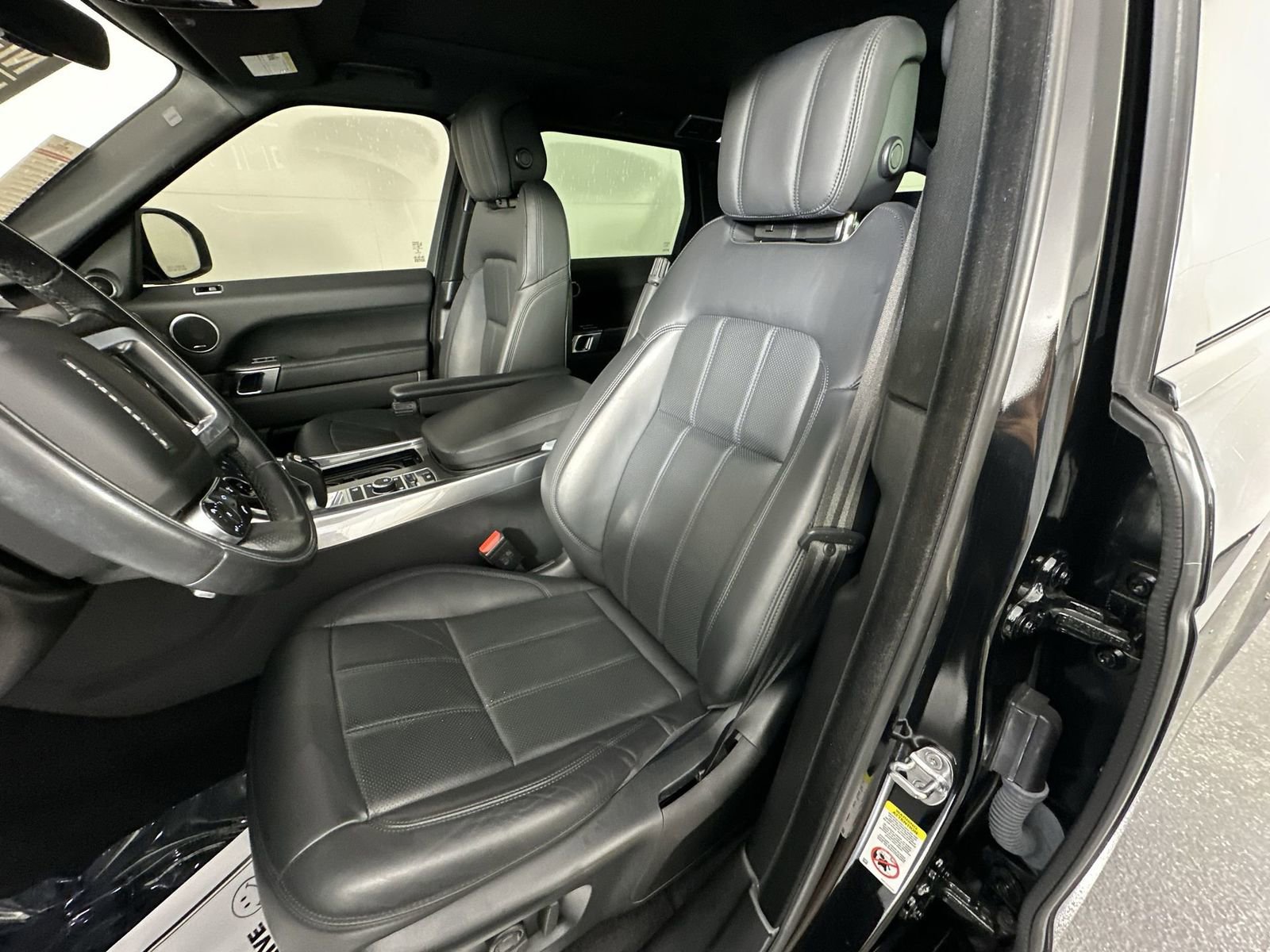 Used 2019 Land Rover Range Rover Sport Supercharged image 11