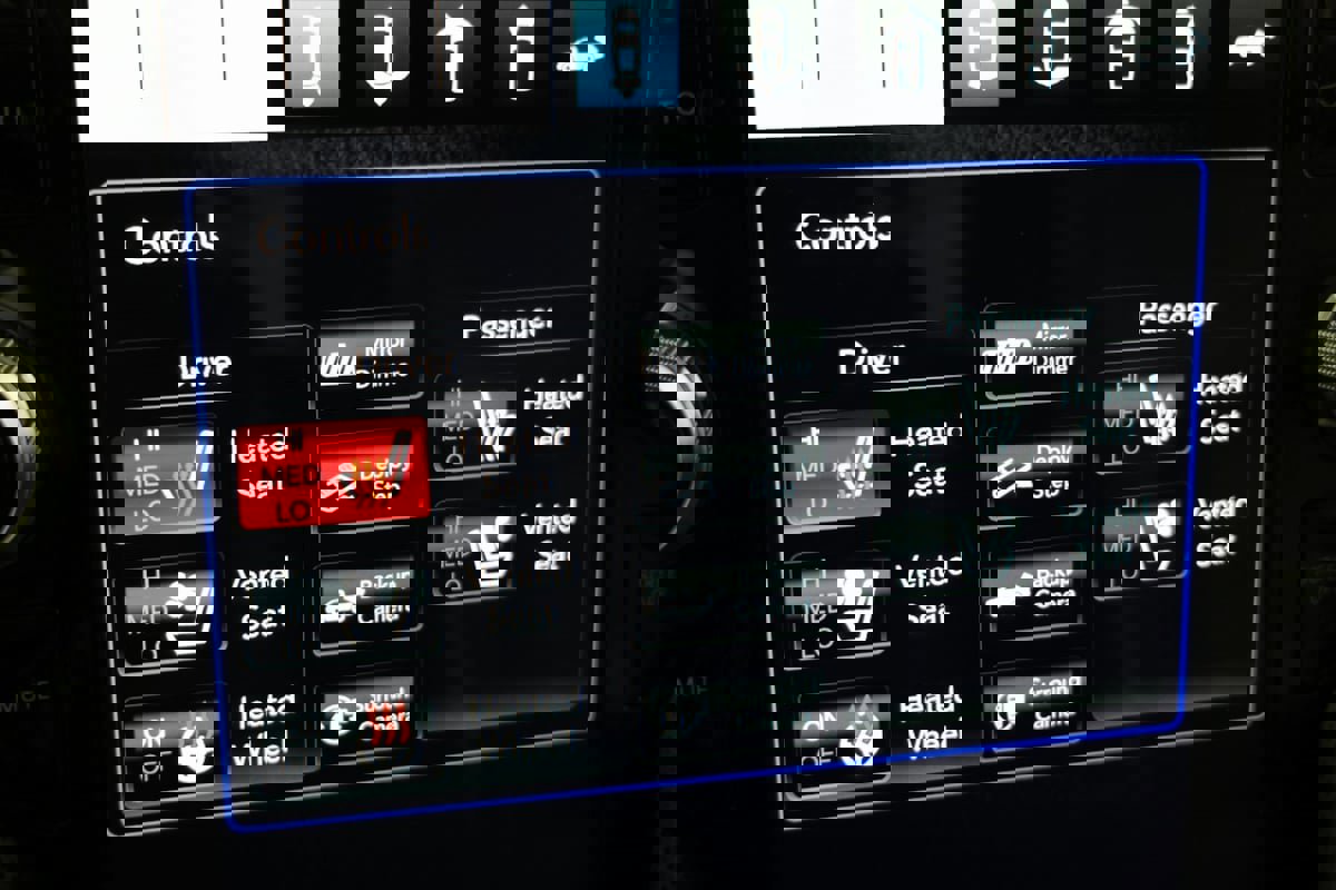 Used 2020 RAM 1500 Limited image 9