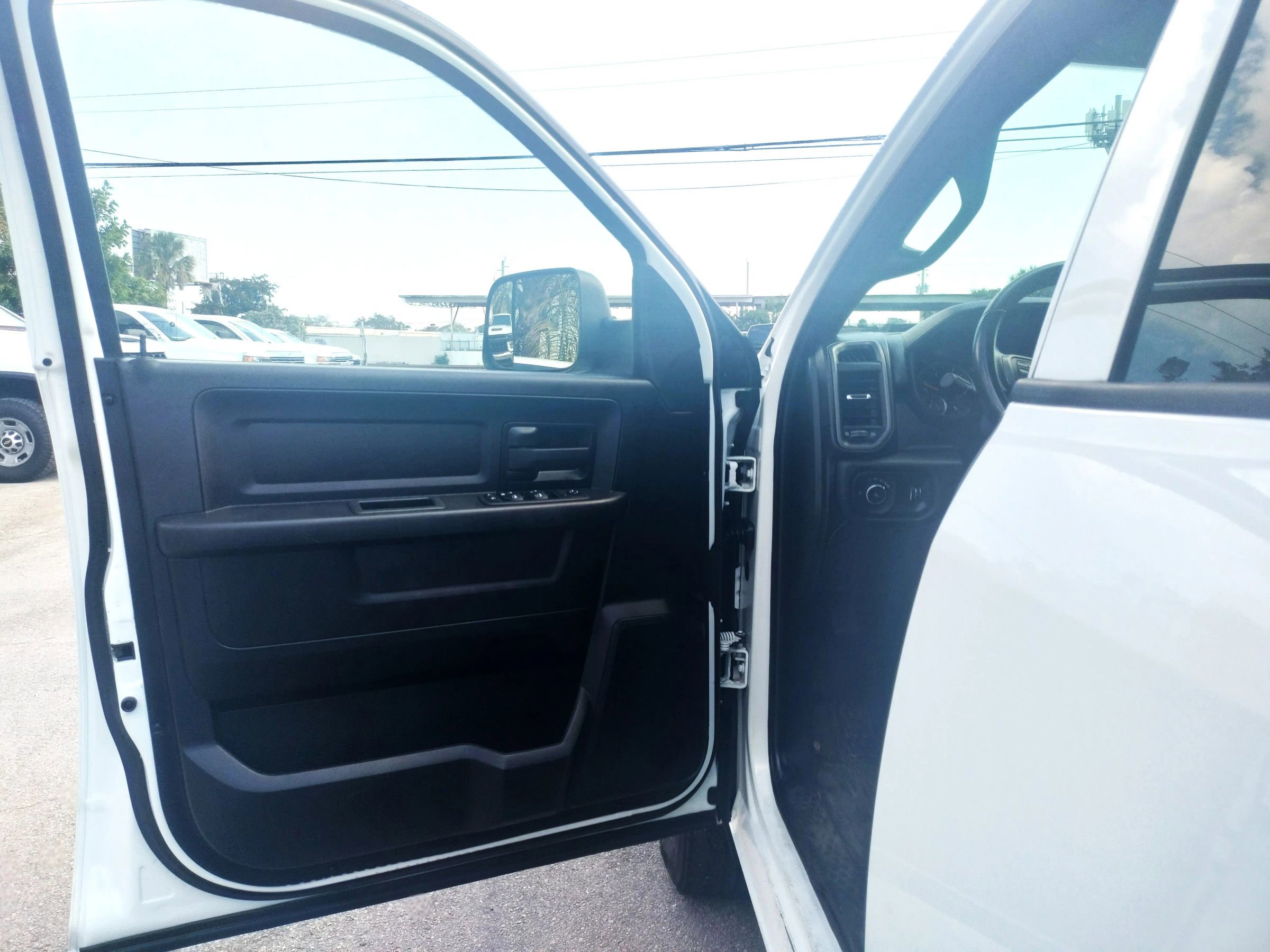 Used 2022 RAM 2500 Tradesman image 11