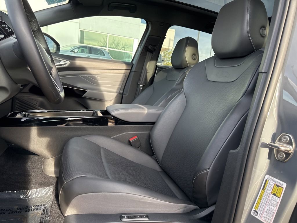 Certified 2023 Volkswagen ID.4 Pro S Plus image 9