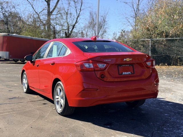 Used 2017 Chevrolet Cruze LT w/ Convenience Package image 4