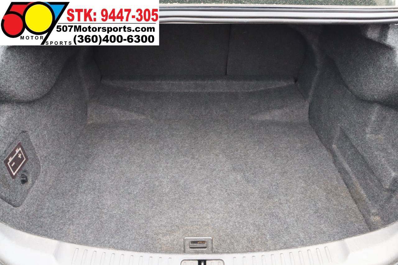 Used 2016 Chevrolet Malibu LT w/ Sun And Convenience Package FWD image 14