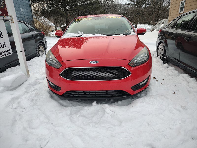 Used 2016 Ford Focus SE w/ Equipment Group 201A image 3