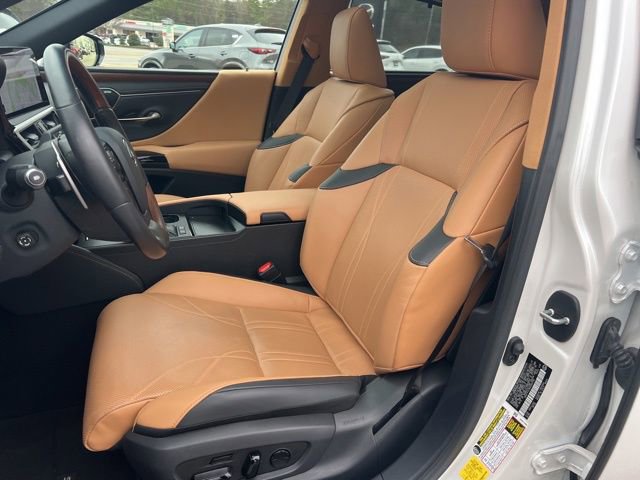 Used 2025 Lexus ES 300h Ultra Luxury image 31
