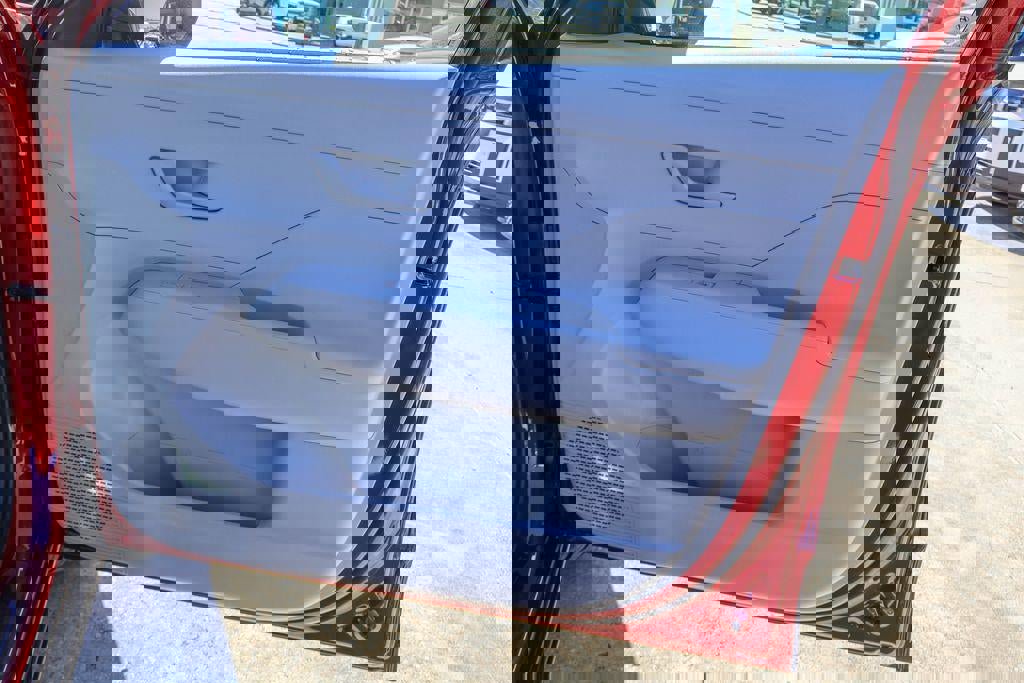 New 2026 Hyundai Kona SE image 12