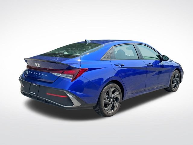 Used 2026 Hyundai Elantra Sport FWD image 6