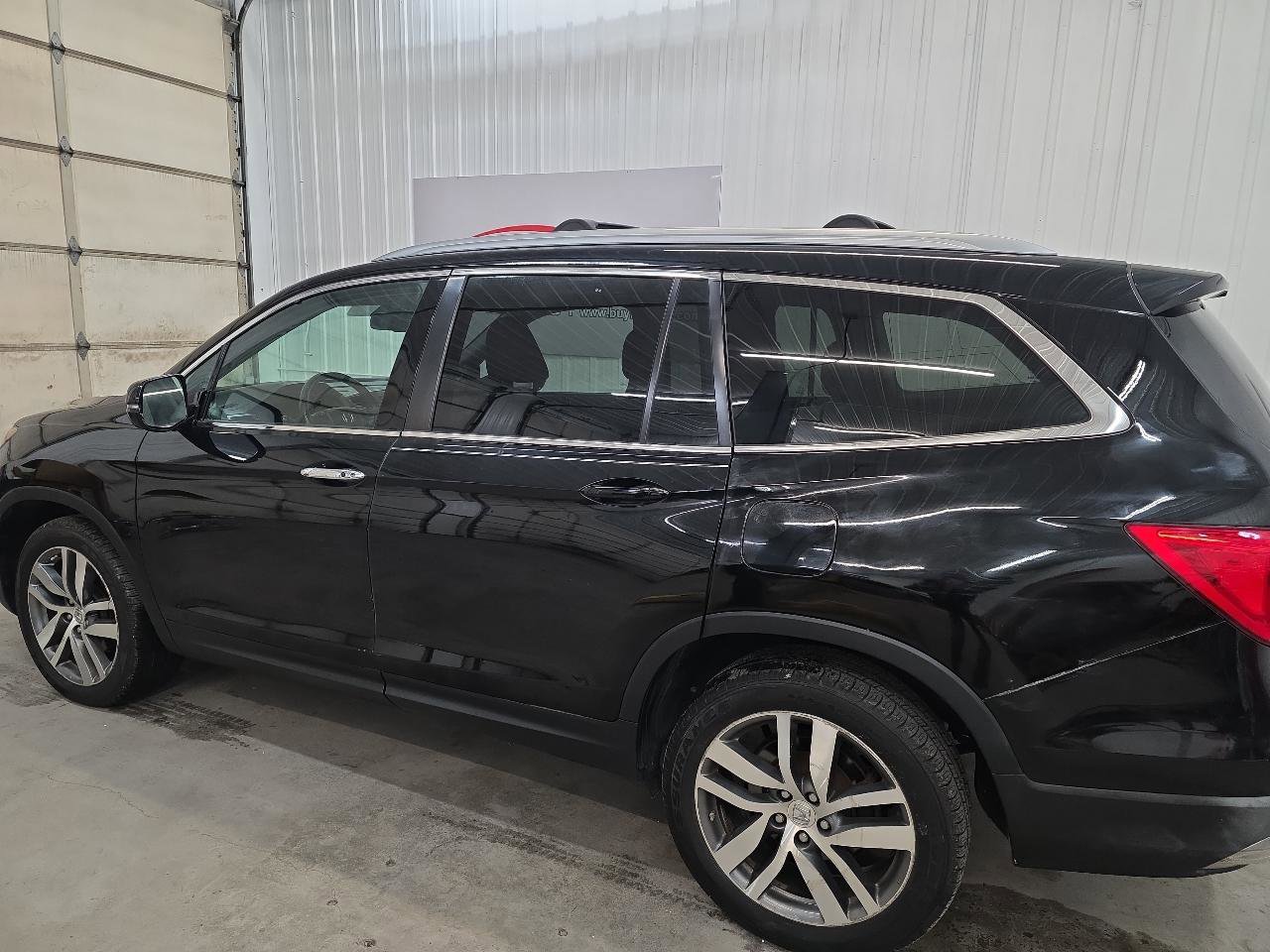Used 2016 Honda Pilot Touring image 7