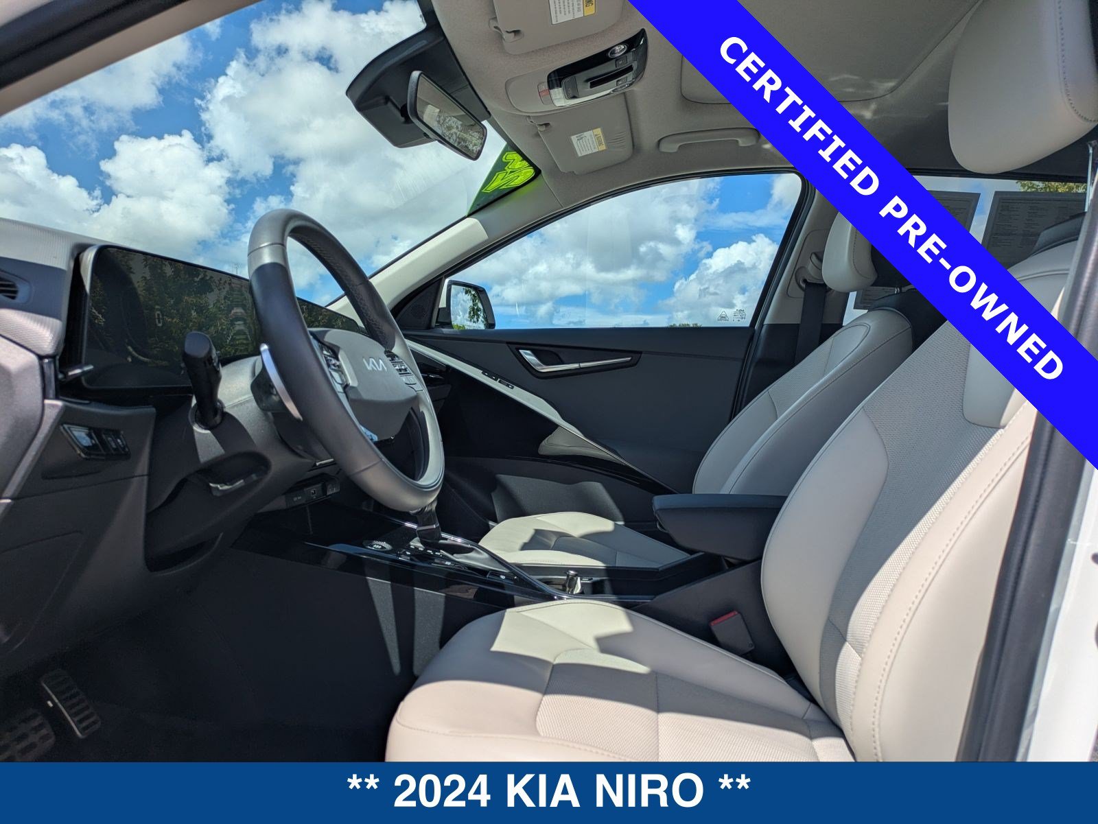 Used 2024 Kia Niro EX Touring FWD image 28