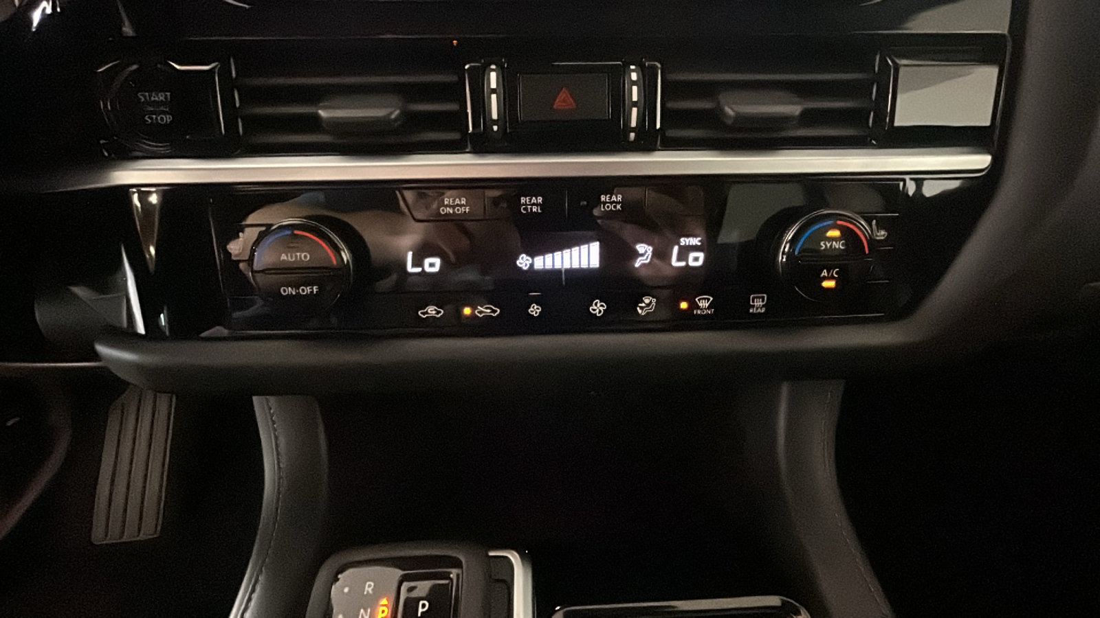 Used 2025 Nissan Pathfinder SV AWD/4WD image 26