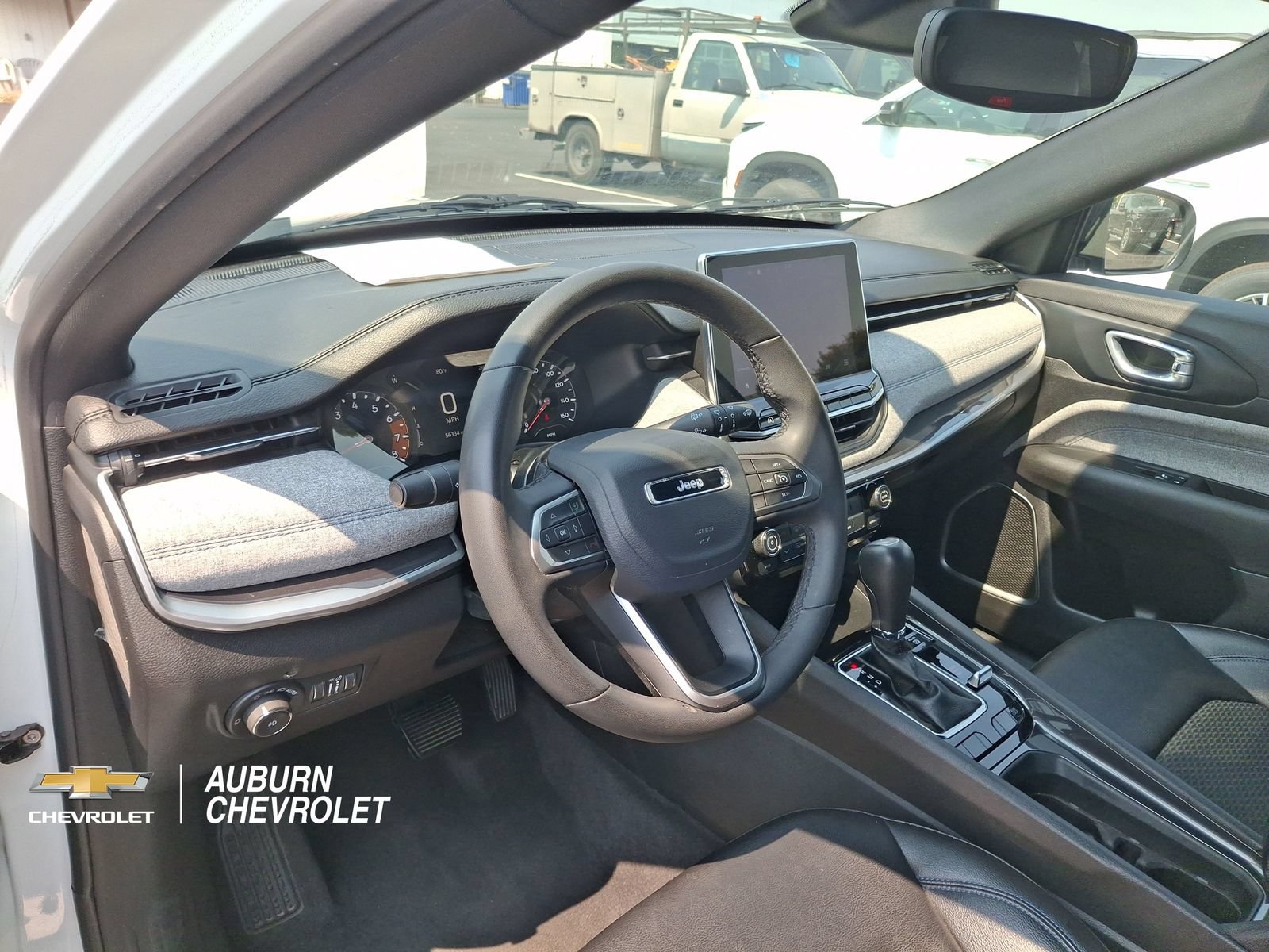 Used 2024 Jeep Compass Latitude AWD/4WD image 16