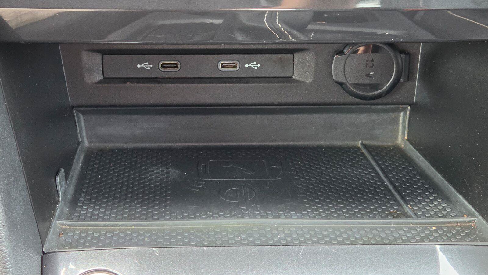 Certified 2023 Volkswagen Tiguan SE FWD image 34
