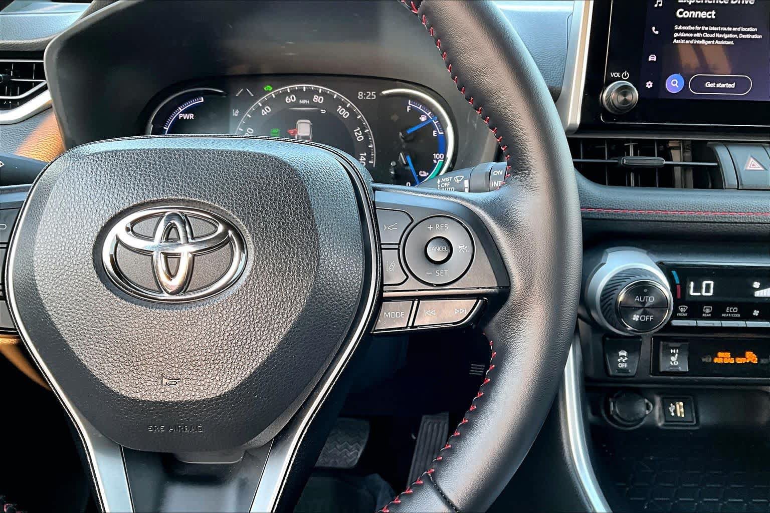 Used 2025 Toyota RAV4 SE w/ Weather & Moonroof Package AWD/4WD image 24