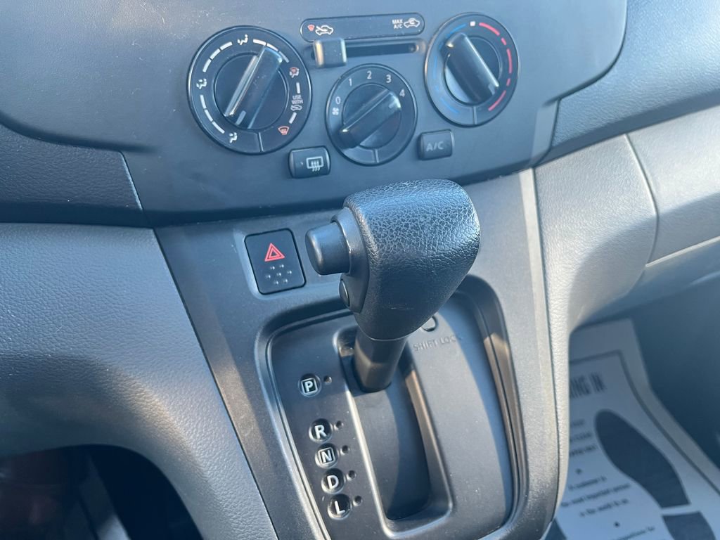 Used 2015 Chevrolet City Express LT w/ Technology Package image 15