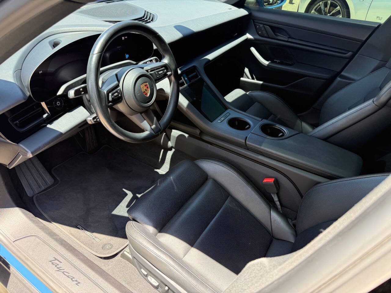 Used 2022 Porsche Taycan RWD image 26