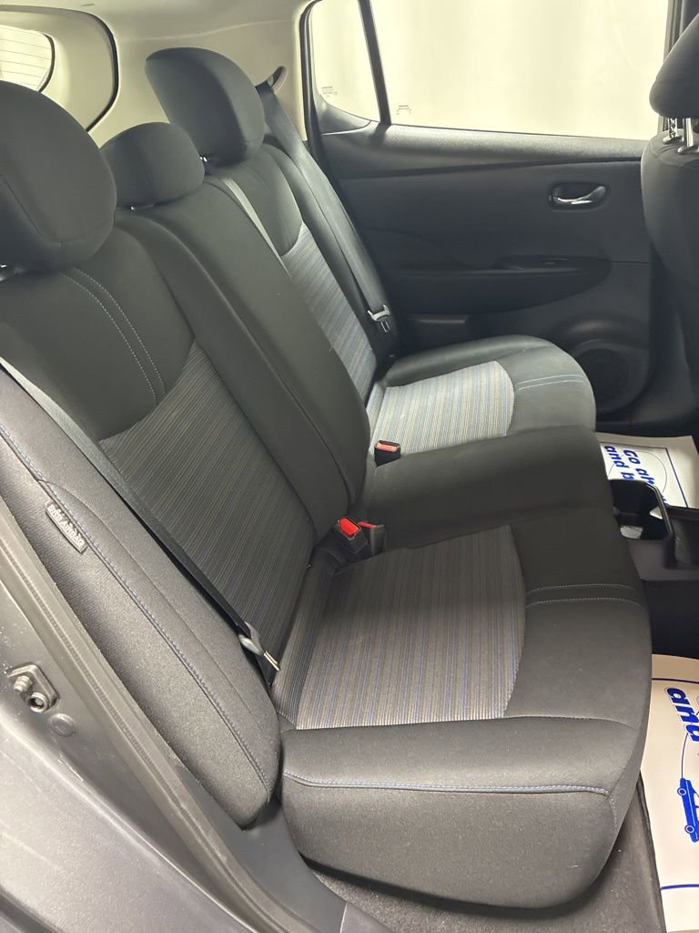 Used 2023 Nissan Leaf S image 23