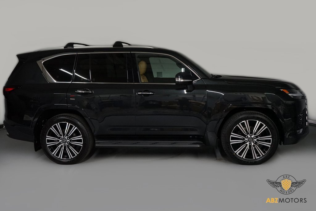 Used 2026 Lexus LX 600 4WD w/ Luxury Package image 4