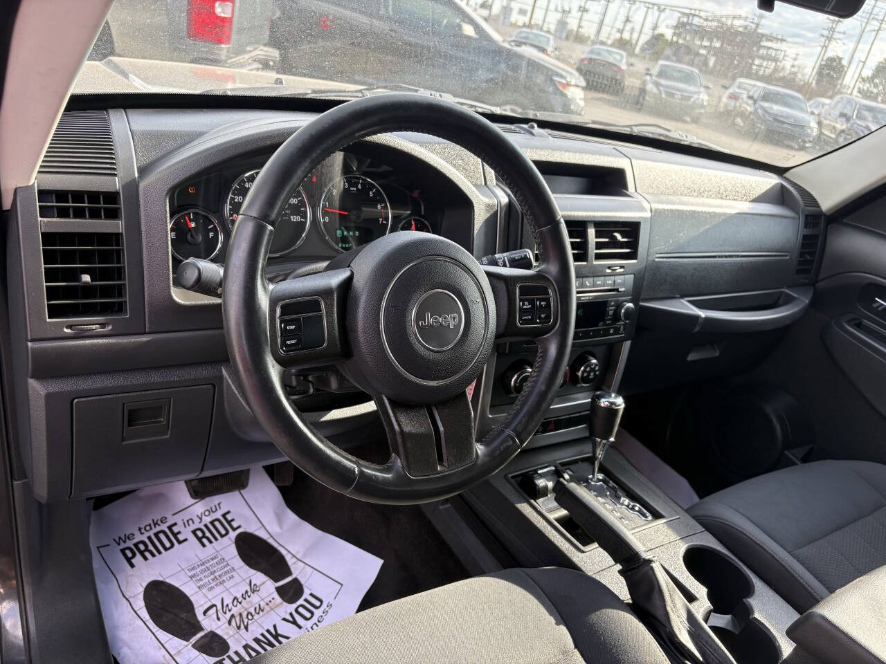 Used 2011 Jeep Liberty Sport AWD/4WD image 17